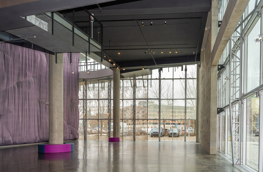 Halle d’entrée (R10)